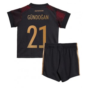 Tyskland Ilkay Gundogan #21 Replika Babytøj Udebanesæt Børn VM 2022 Kortærmet (+ Korte bukser)